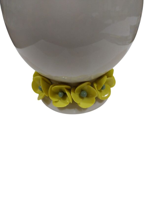 Uovo con decori floreali porcellana 15,5cm giallo - immagine 3